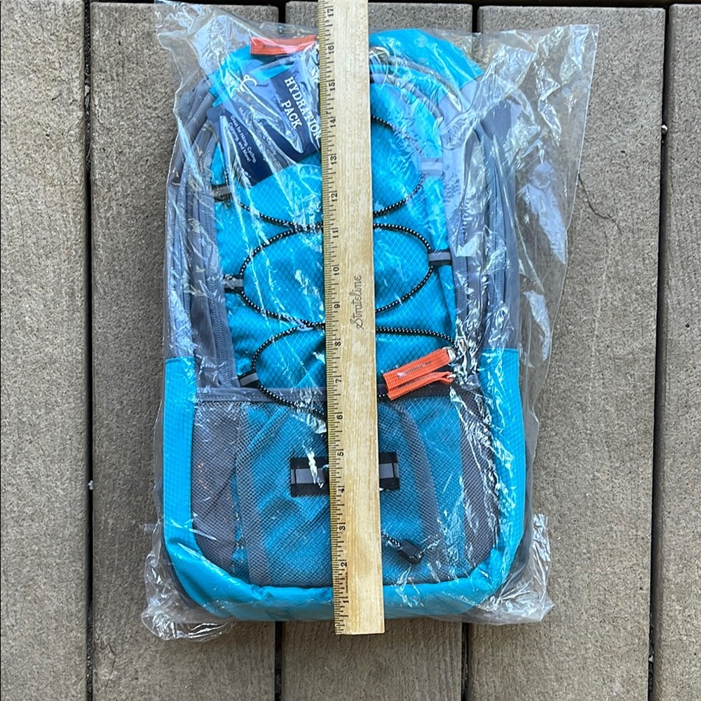 Gift Ready Hydration Pack - Marine Trail Blue and Gray With Orange Zipper Pulls - Picture 11 of 11